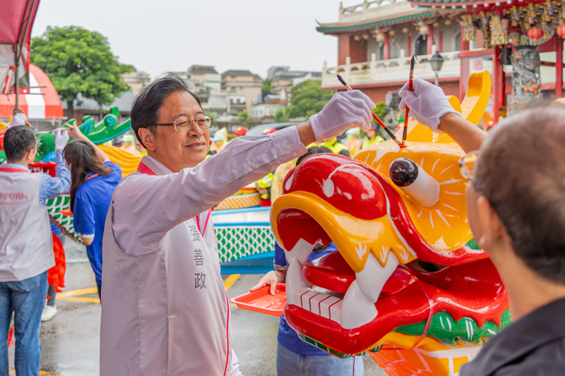 桃園龍潭埤塘龍舟賽點睛 張善政邀市民共襄盛舉